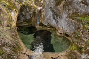 Водопад Казанчетата, село Павелско