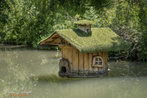 Къщичка за водолюбиви птици в Златен парк, Луковит