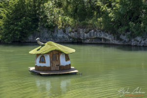 Плаващата къща в Златен парк, Луковит