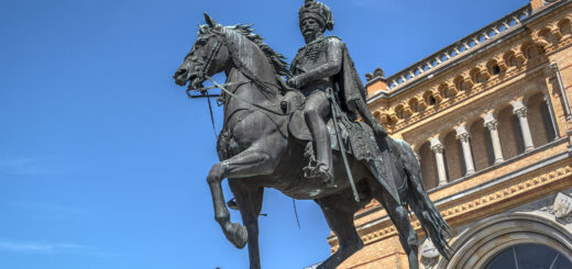 Червената нишка на Хановер - паметникът на Ернст Аугуст