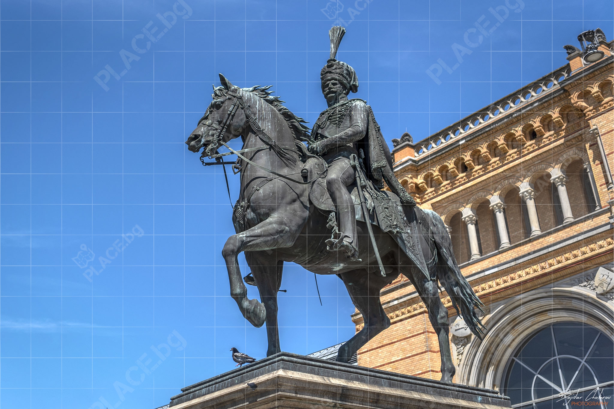 Червената нишка на Хановер - паметникът на Ернст Аугуст